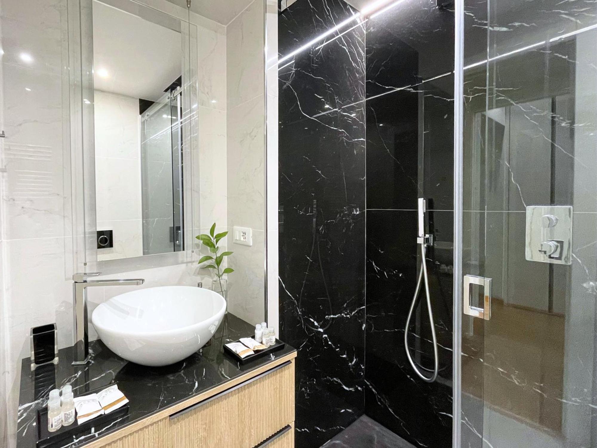 Jacuzzi Luxury Apartment In The Town Centre Turin Exterior foto